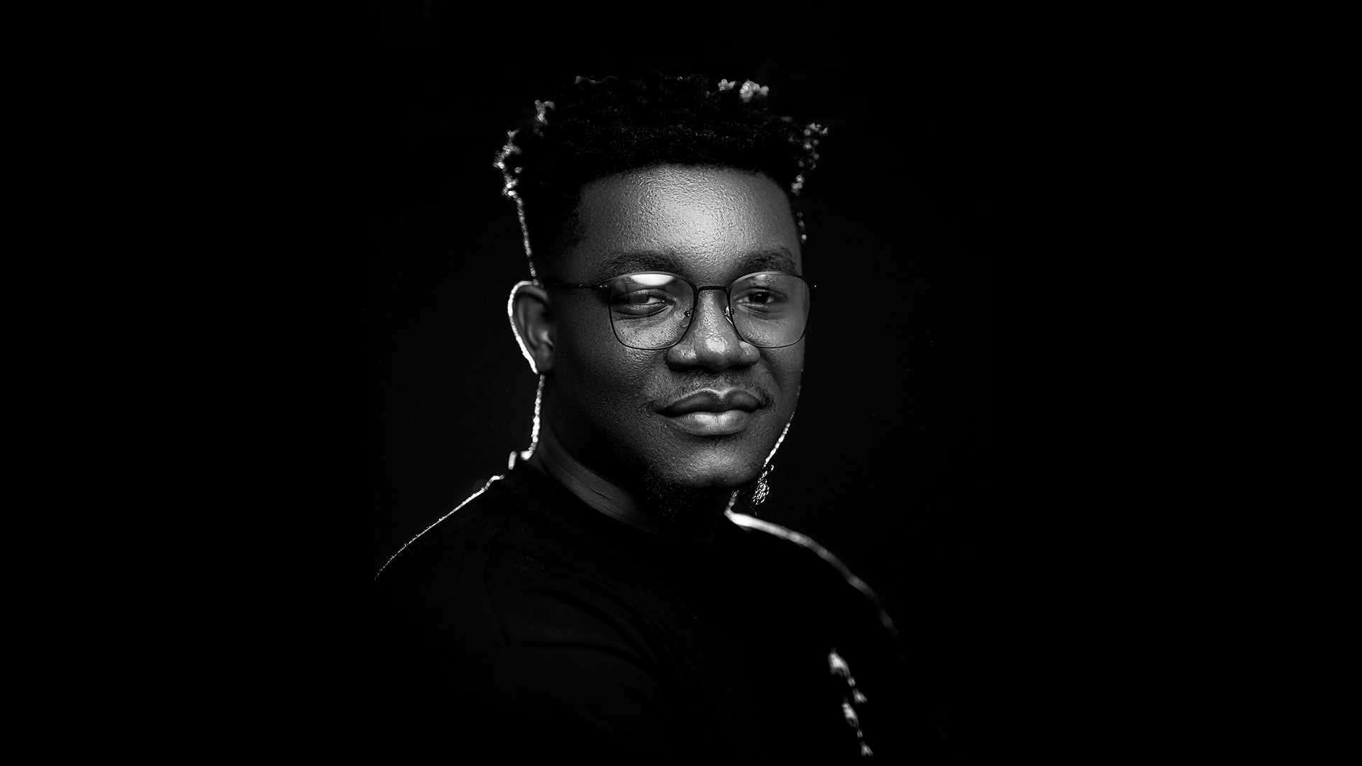 Hello, I’m <span style="color: #e22447;"><strong>Michael Eneji</strong></span>, a Product Designer and Content Creator Based in Abuja, Nigeria.